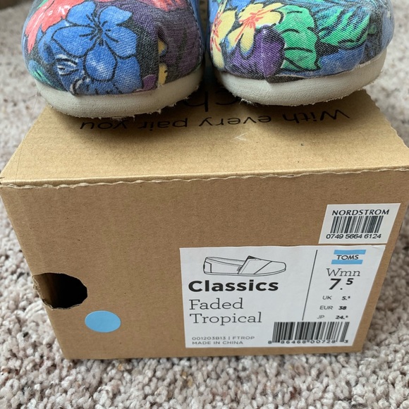 COPY - TOMS Classics in Faded Tropical Slip-on - Picture 3 of 3